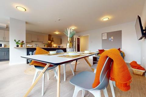 1 bedroom in a flat share to rent, Gold En Suite Plus at Highbury, 201, Isledon Road N7
