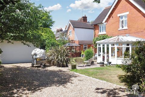 4 bedroom detached house for sale, St Johns Road, Berkshire RG14