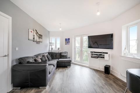 2 bedroom flat for sale, Hamlet House, Chigwell IG7