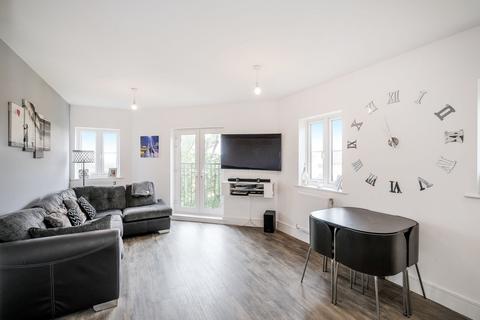 2 bedroom flat for sale, Hamlet House, Chigwell IG7