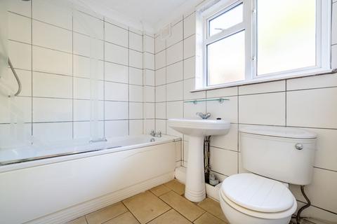 3 bedroom flat for sale, Stafford Road, Caterham, CR3