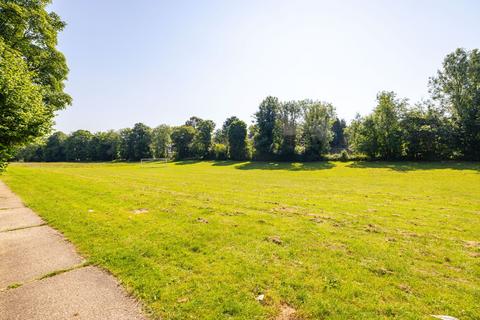 254 Stafford Road, Caterham, CR3 6NG