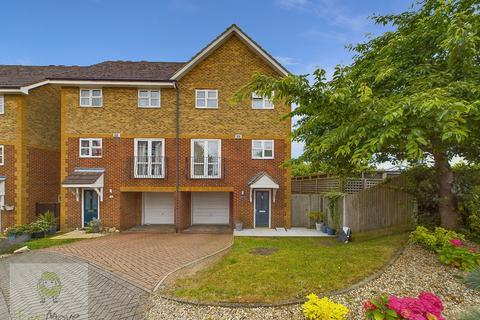 3 bedroom semi-detached house for sale, Dillywood Fields, Wainscott, Rochester, ME3 8EY