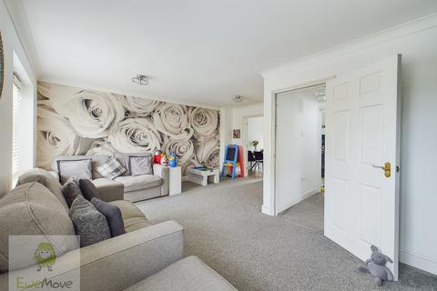 1 Dillywood Fields, Rochester, ME3 8EY