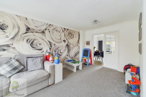 1 Dillywood Fields, Rochester, ME3 8EY