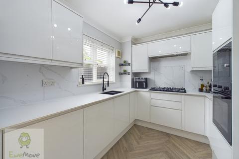 1 Dillywood Fields, Rochester, ME3 8EY