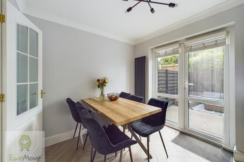 1 Dillywood Fields, Rochester, ME3 8EY