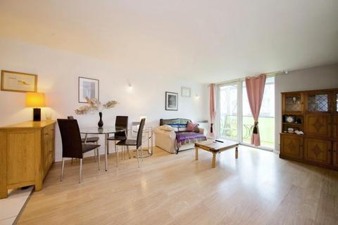 1 bedroom flat for sale, New River Avenue, London, N8