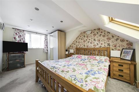 65 The Crescent, New Malden, KT3 3LE