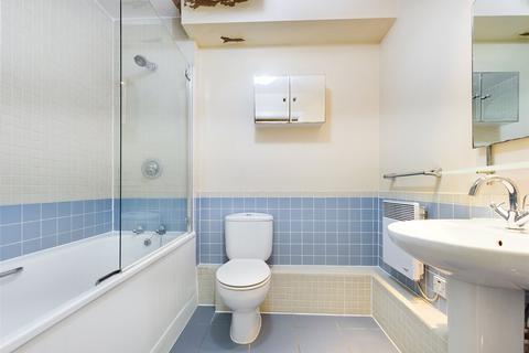 1 bedroom apartment to rent, The Plaza, Swindon SN1