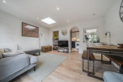 11 Steerforth Street, London, SW18 4HH
