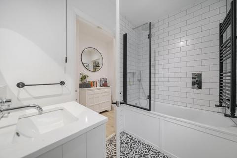 11 Steerforth Street, London, SW18 4HH