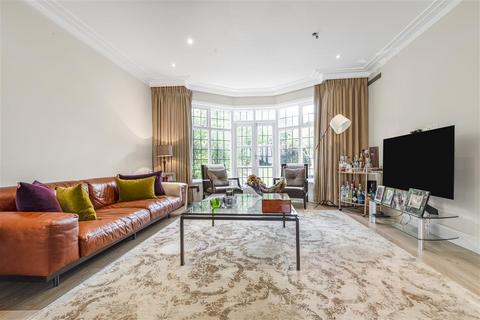 6 bedroom detached house to rent, London N2