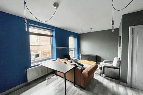 3 bedroom maisonette to rent, Sedgewick Place, Gateshead NE8