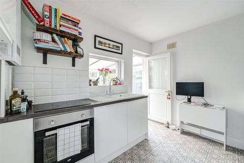 2 bedroom flat for sale, Westland Avenue, Worthing, West Sussex, BN14