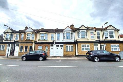 2 bedroom flat for sale, London E17