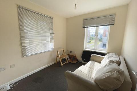 3 bedroom flat to rent, Dragon Road, Hatfield AL10