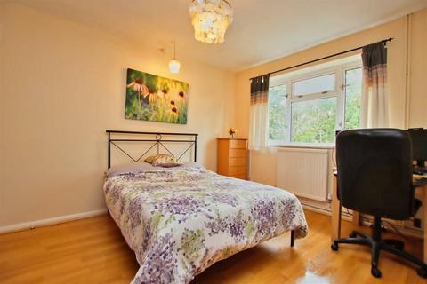 2 bedroom maisonette for sale, Elmwood Avenue, Borehamwood WD6