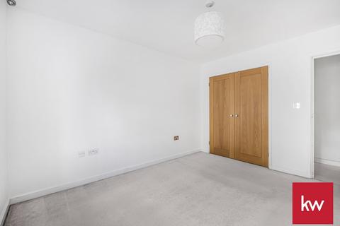2 bedroom apartment to rent, Brompton Court, Bromley, Kent