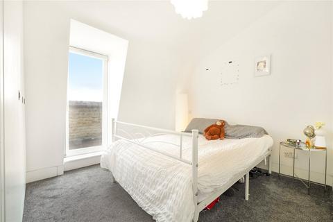 2 bedroom flat to rent, Praed Street, Paddington, London, W2
