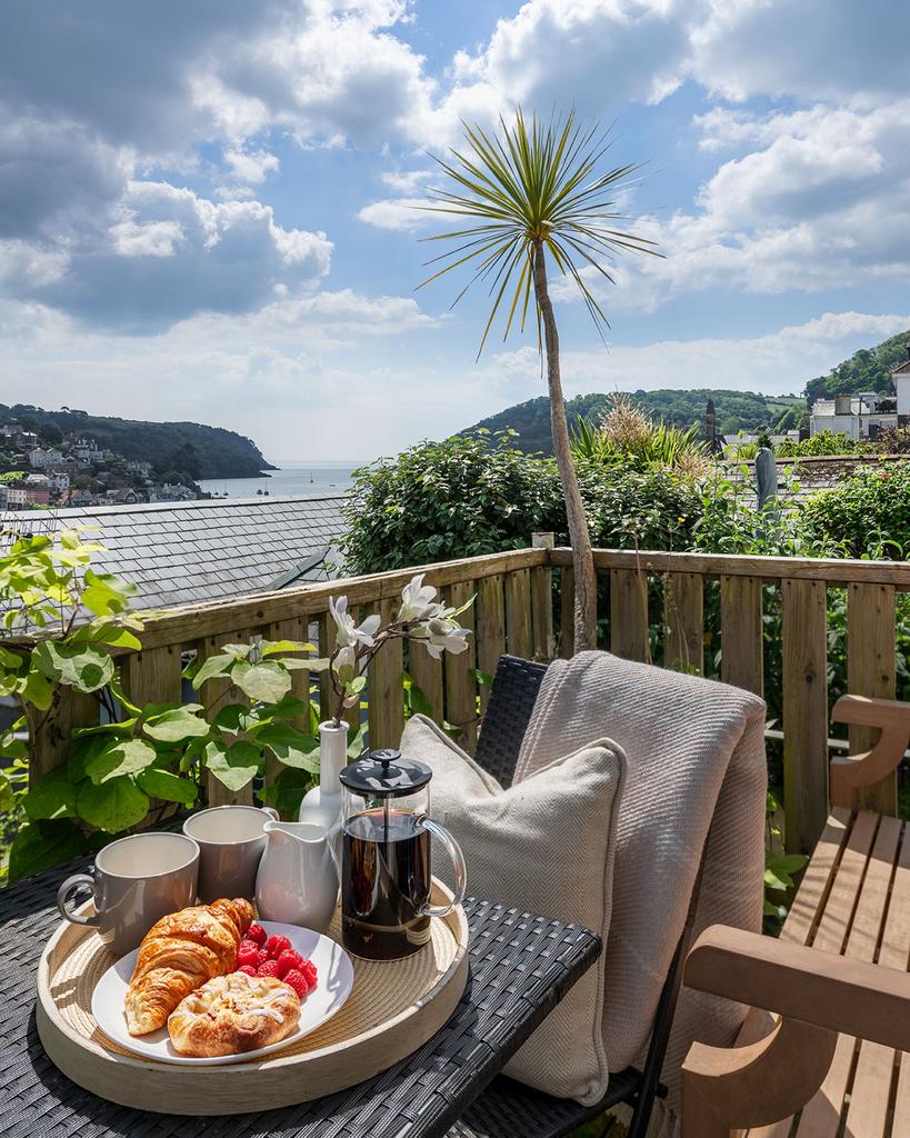 Balcony 19 Above Town, Dartmouth