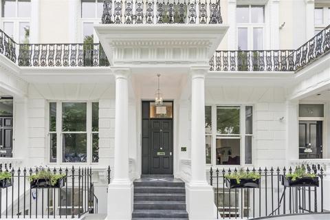 2 bedroom flat to rent, London W2