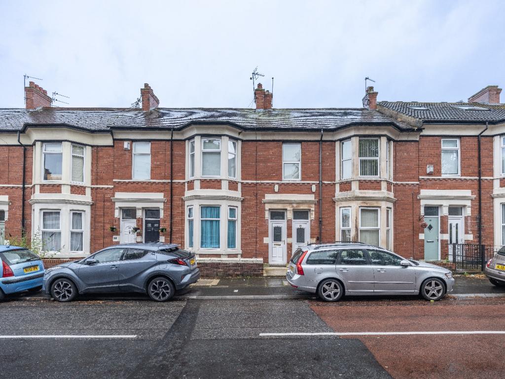 North Shields, Tyne and Wear NE29 3 bed flat £850 pcm (£196 pw)