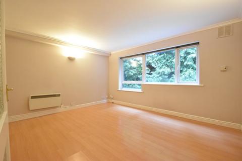 1 bedroom flat to rent, Pine Grove, Weybridge, KT13