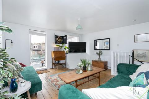 1 bedroom flat for sale, Hackney, London E9