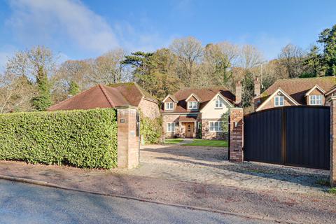 undefined, Dunstable Road, Studham, LU6