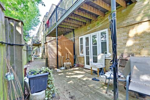 2 bedroom apartment for sale, High Street, London N14