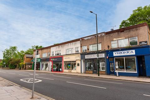 Property to rent, New Broadway, Hampton, Greater London, TW12