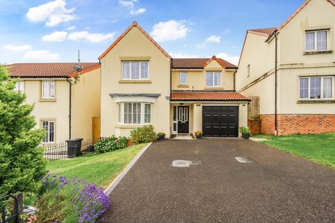 25 Ash Drive, South Molton, EX36 3FA