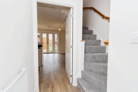 4 bedroom semi-detached house to rent, White Lias Way, Upper Lighthorne, Leamington Spa, Warwickshire, CV33