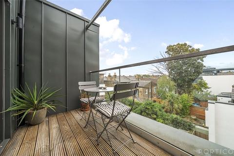 2 bedroom apartment for sale, Silvester Road, London