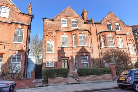 17b Downside Crescent, London, NW3 2AN