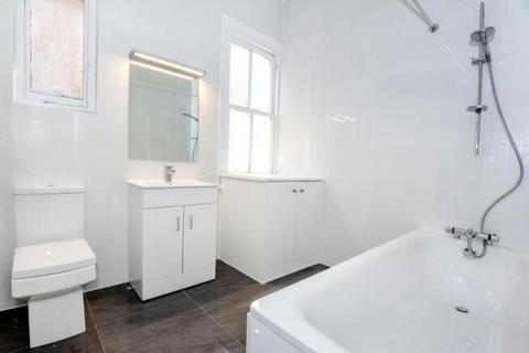 17b Downside Crescent, London, NW3 2AN