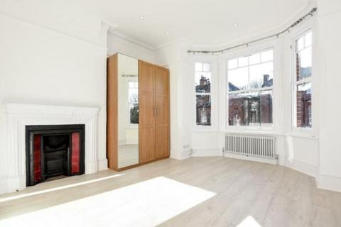 17b Downside Crescent, London, NW3 2AN