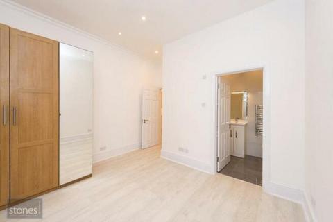 17b Downside Crescent, London, NW3 2AN