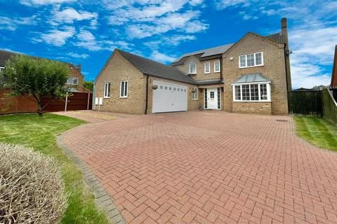 4 bedroom detached house for sale, Steeple View, March