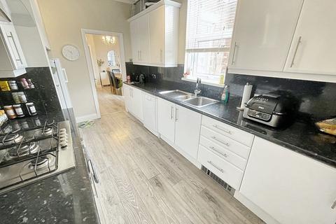 4 bedroom maisonette for sale, Stanhope Road, West Park, South Shields, Tyne and Wear, NE33 4BQ