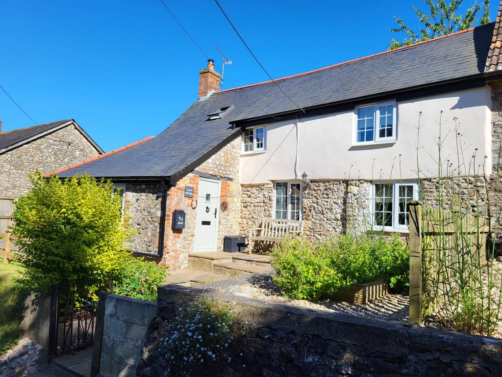 High Street, Dorset 3 bed cottage for sale £445,000