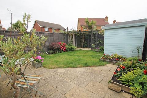 12 Ditchling Close, Eastbourne, BN23 8LS