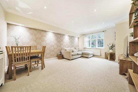 2 bedroom flat for sale, Bagshot,  Surrey,  GU19