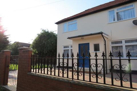 3 bedroom semi-detached house to rent, Jersey Road, TW3