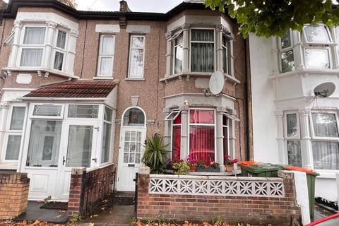 4 bedroom terraced house for sale, Third Avenue, E12