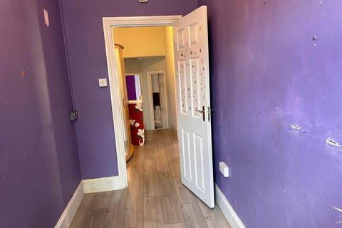 64 Third Avenue, London, E12 6DU
