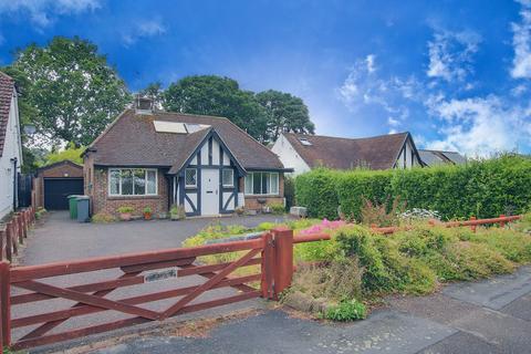 2 bedroom detached bungalow for sale, North Baddesley, Southampton