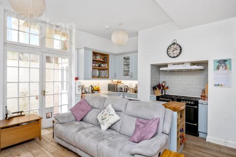 3 bedroom flat for sale, Adelaide Crescent, Hove, East Sussex, BN3