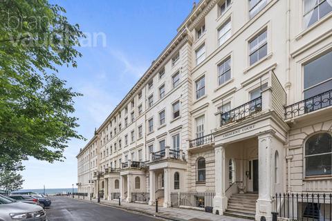 3 bedroom flat for sale, Adelaide Crescent, Hove, East Sussex, BN3